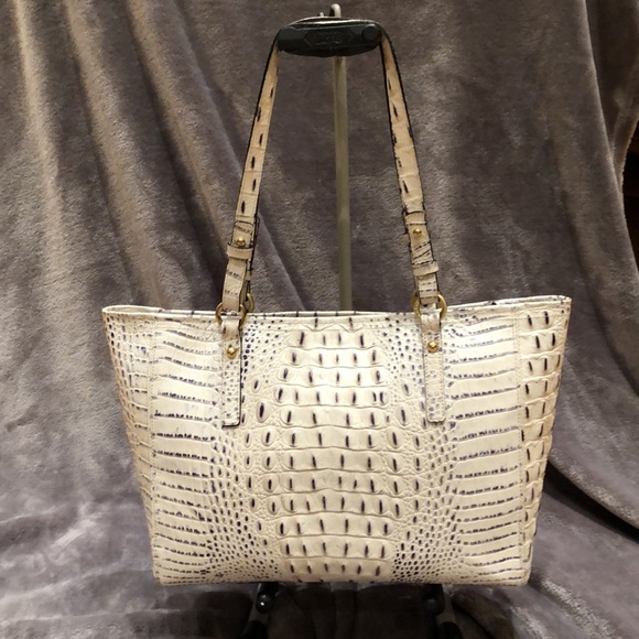 BRAHMIN LEATHER SHOULDER BAG. - Picture 2 of 11